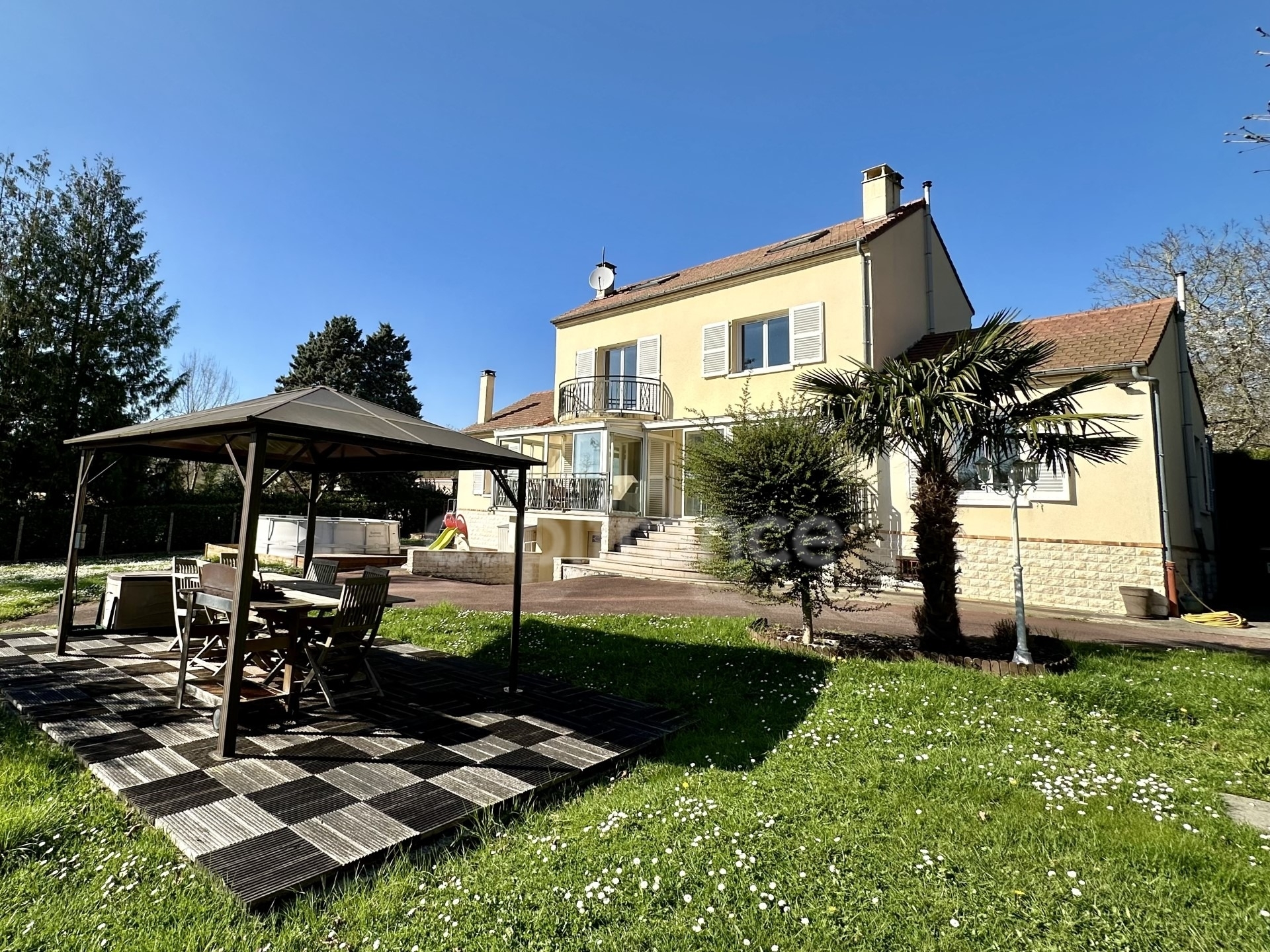 Maison